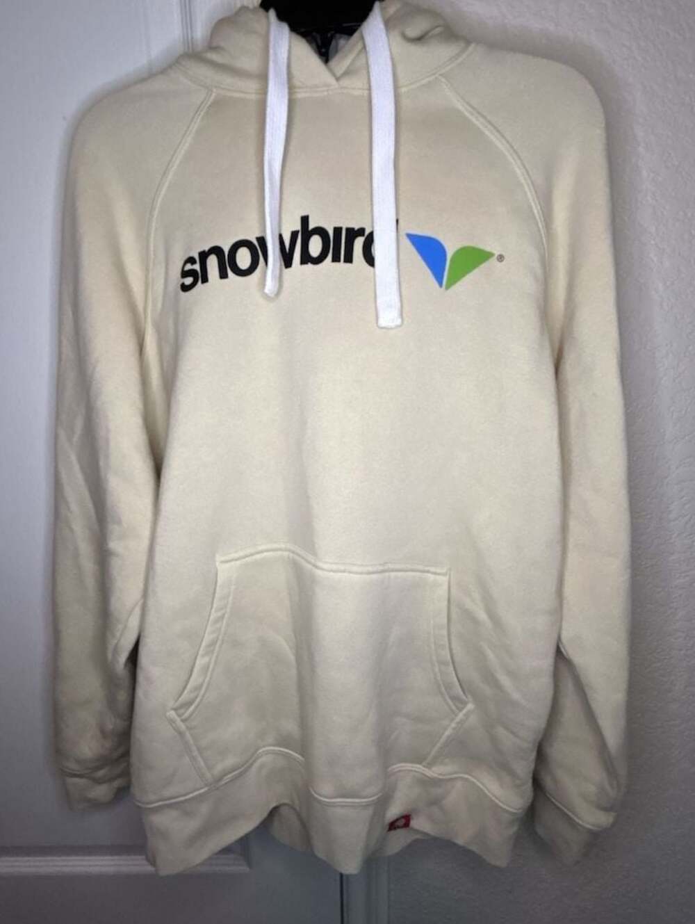 Sportiqe Snowbird Resort Cream Hoodie Size M